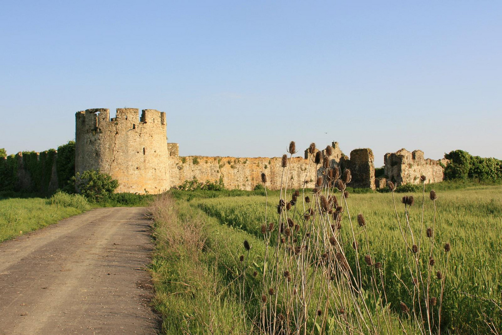 KËSHTJELLA DHE BUNKERË