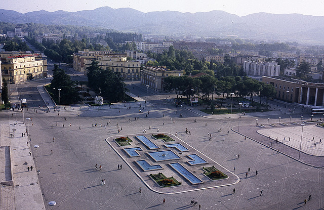 TIRANA E PAMOTORIZUAR